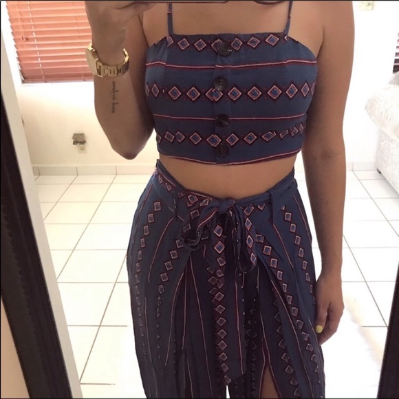 🌟 Reposh 2 piece set - Picture 3 of 4